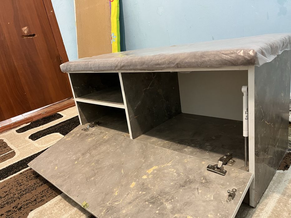 Тумбочка для прихожей