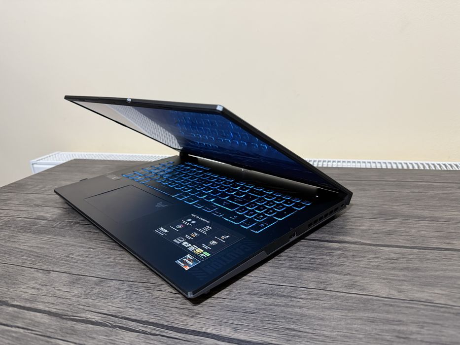 ASUS TUF A17 Ryzen 7 7445HS/ Garantie EXTINSA 2028/Rtx 4050/16Gb ddr5