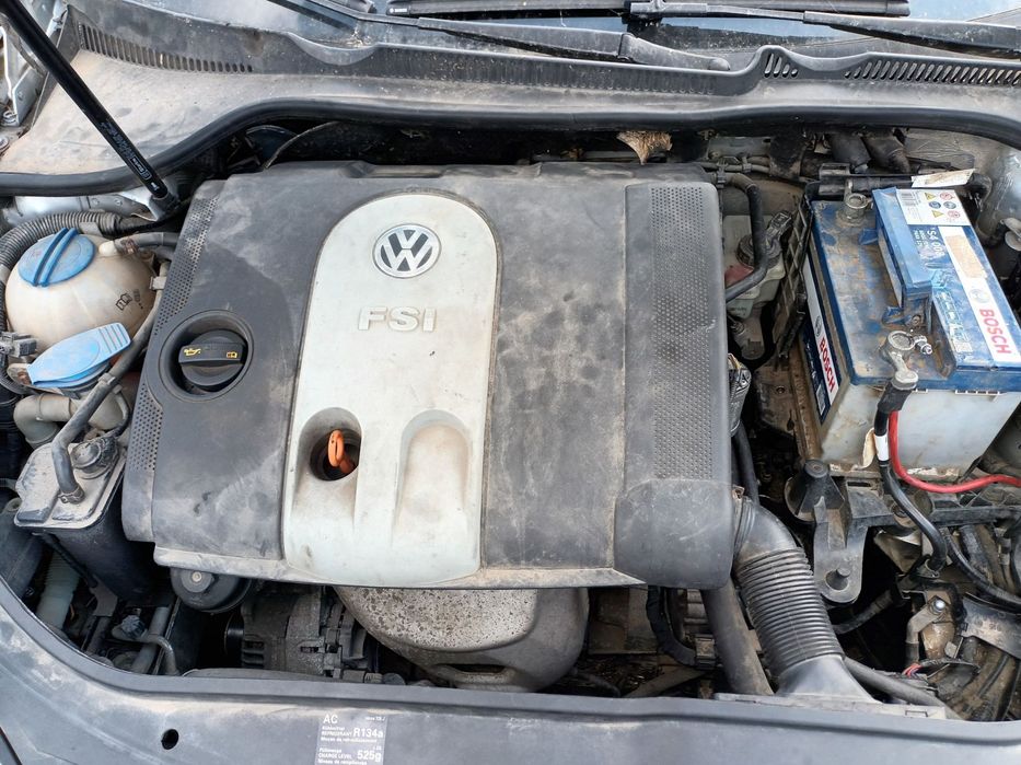 Dezmembrari  VW GOLF 5  2003  > 2009 1.4 FSI Benzina