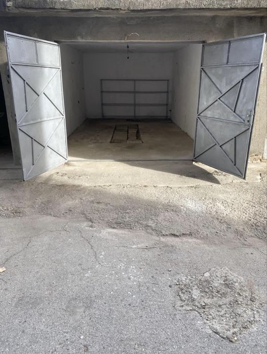 Гараж в центъра на Исперих