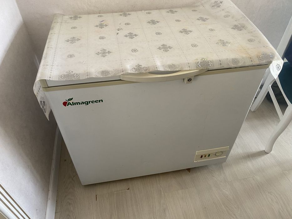Морозильник продам