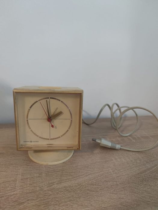 Ceas Vintage GE „Space Age” anii '70 – Fabricat în Germania Vest, RAR