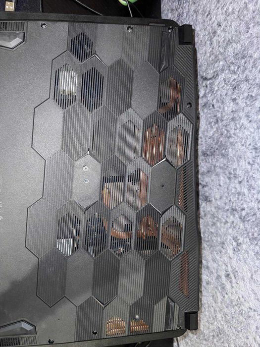 MSI Bravo 15 (Геймърски Лаптоп)