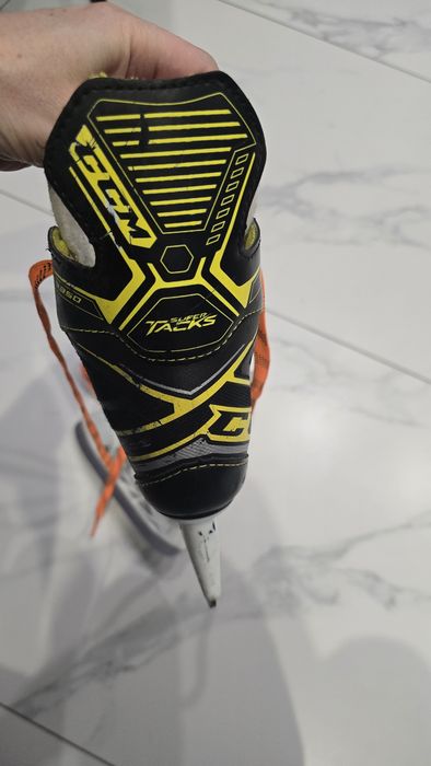 Детские коньки для хоккея