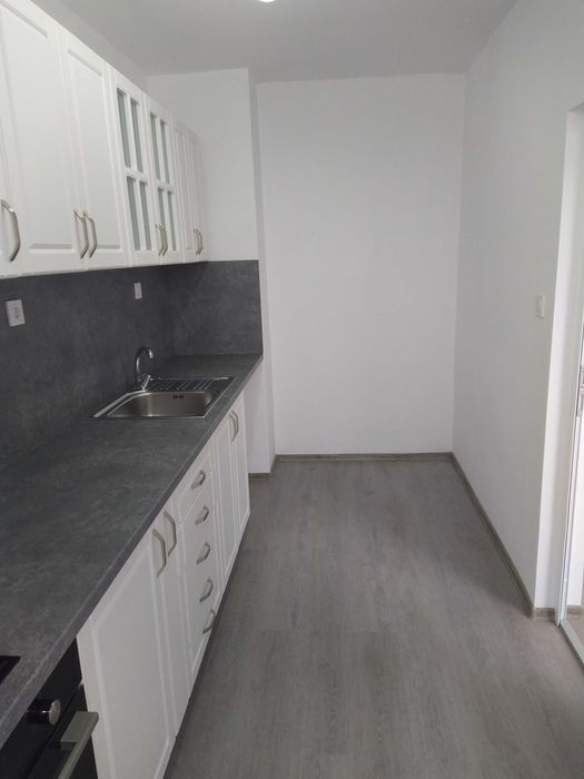 Продава четиристаен отличен в центъра