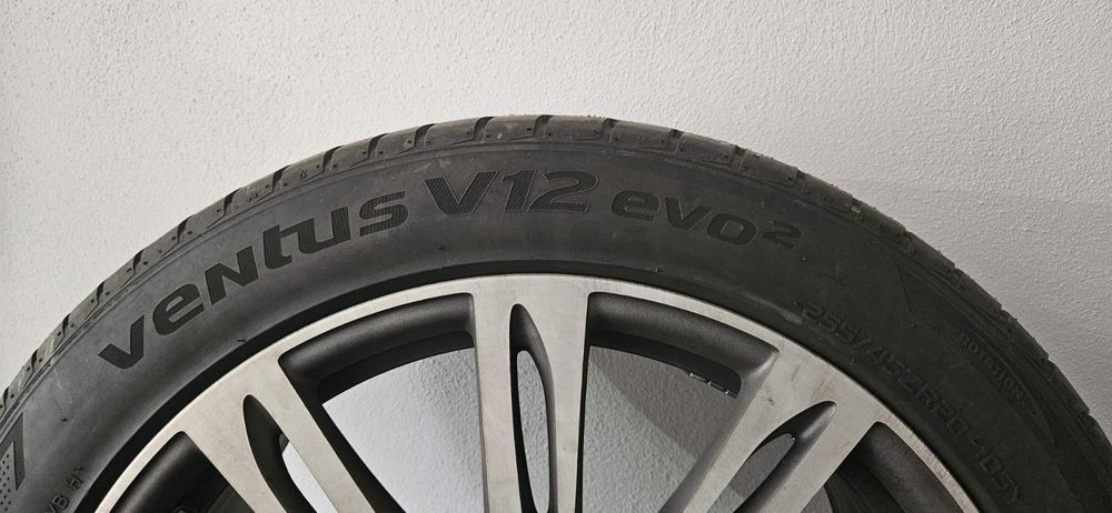 Vând jante originale Audi R20