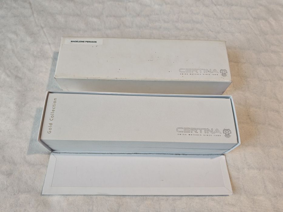 Продавам чисто нов златен 18к часовник