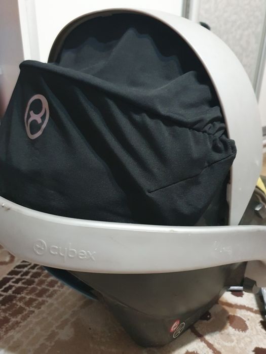 Продам автолюльку.