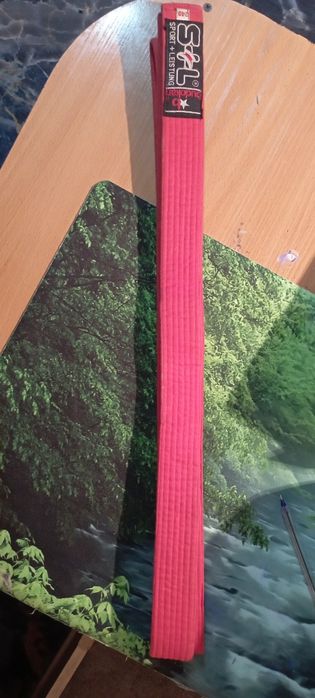 Продам пояс красный 1000ТГ