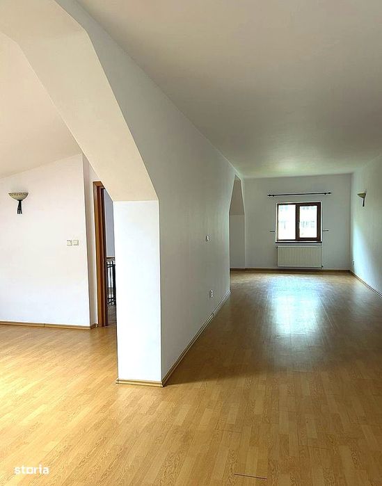 Vila 300 mp | 8 Camere | Ideala Birouri, Clinica sau Afterschool | Tei