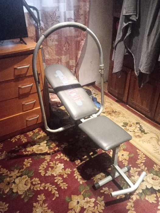 Продам тренажёр для спины и пресса