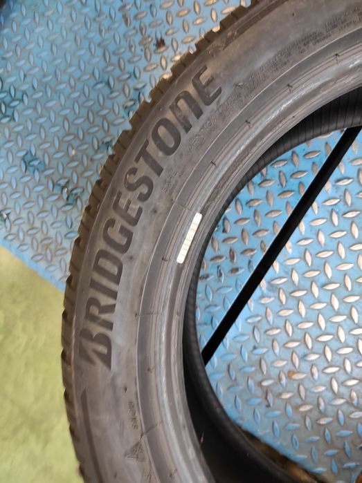 Зимни гуми Bridgestone 235/50/19