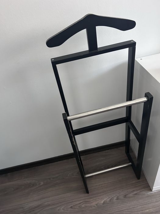 Suport haine umerase negru