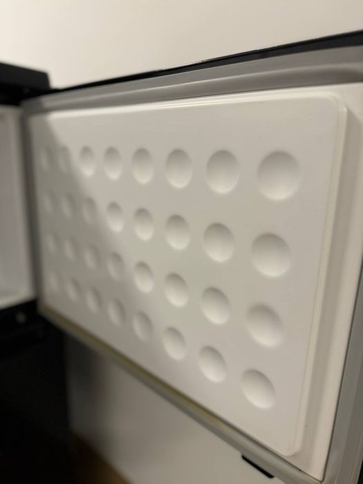 Черен Хладилник Нео във варна