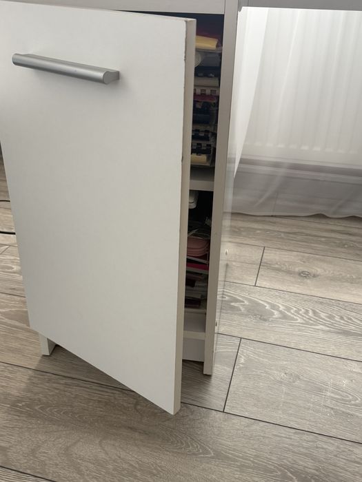 Birou modern alb