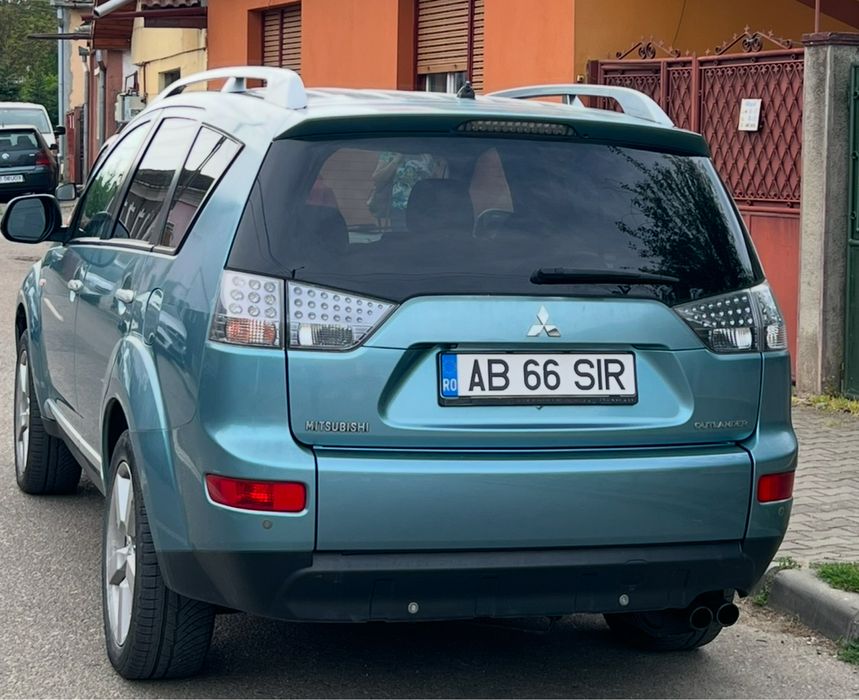 Mitsubishi Outlender diesel 7 locuri