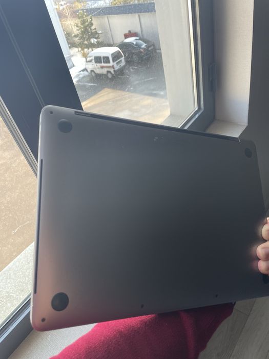 Macbook I5 2020 yil 1 tb