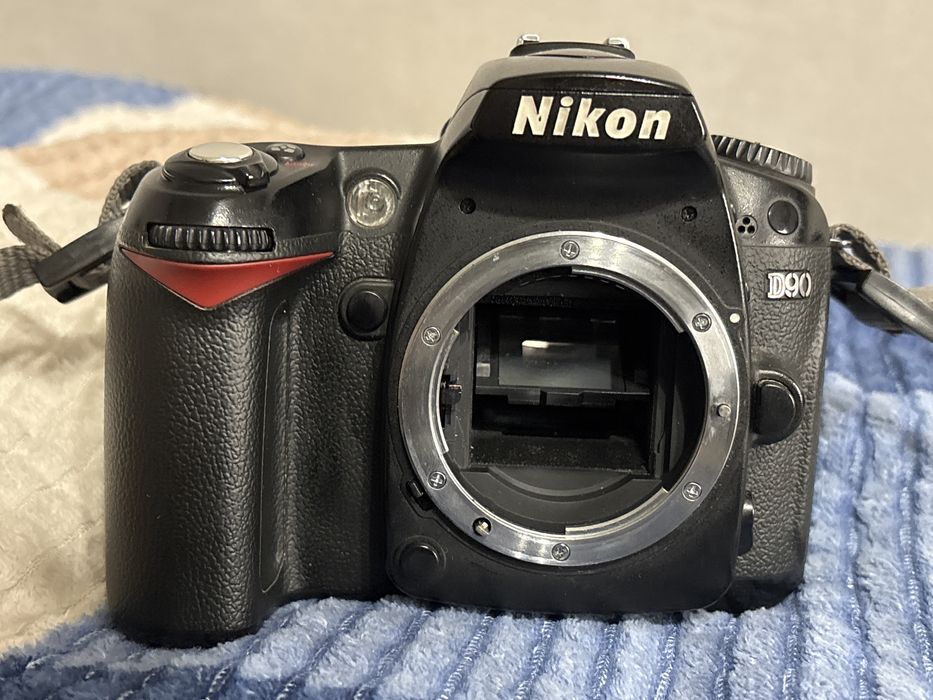 Старый комплект Nikon D90