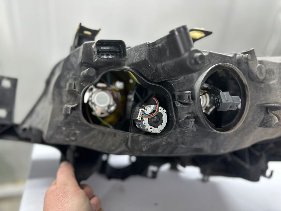 Фарове за БМВ Е91