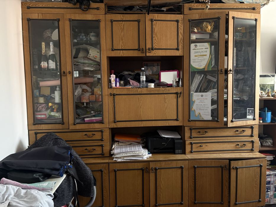 Продам мебель стенка-гарнитур с баром