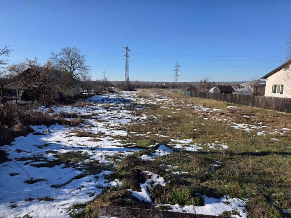 Teren intravilan de vanzare