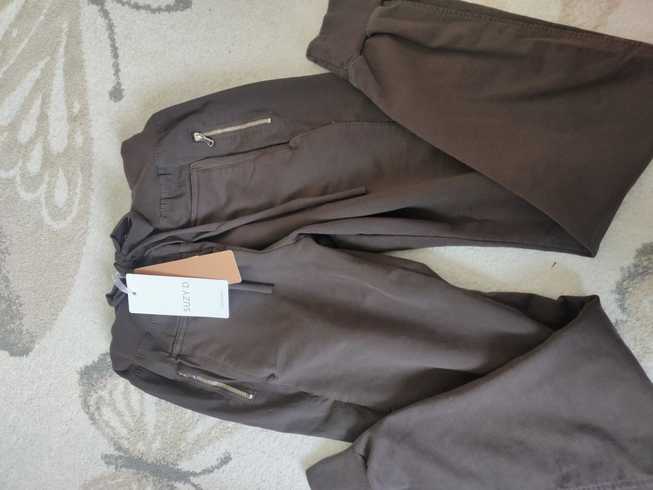 Pantaloni de trening