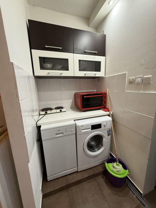 Persoana fizica Inchiriez camera de camin bloc Tineret Dacia