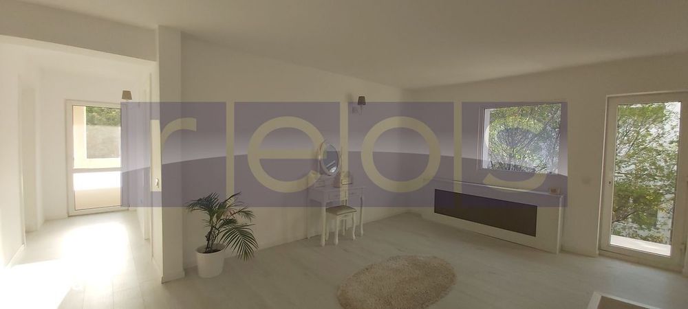 Vanzare Vila 5 Camere - Decomandata- Padurea  Baneasa