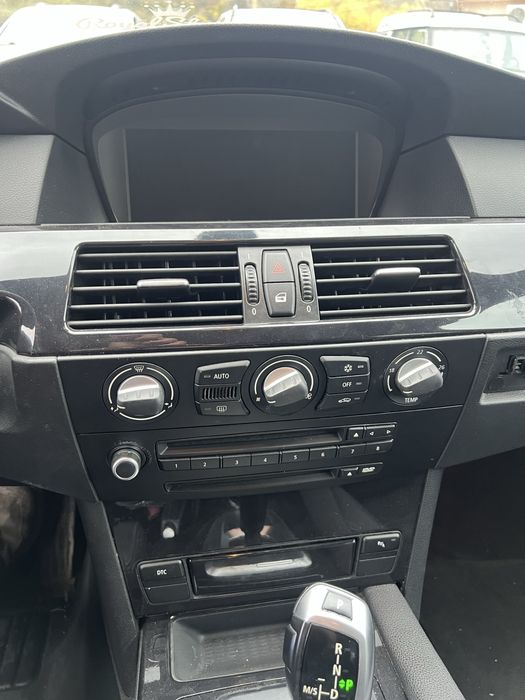 БМВ е 60  М пакет /фейс лифт 2.5 бензин / N53B30A