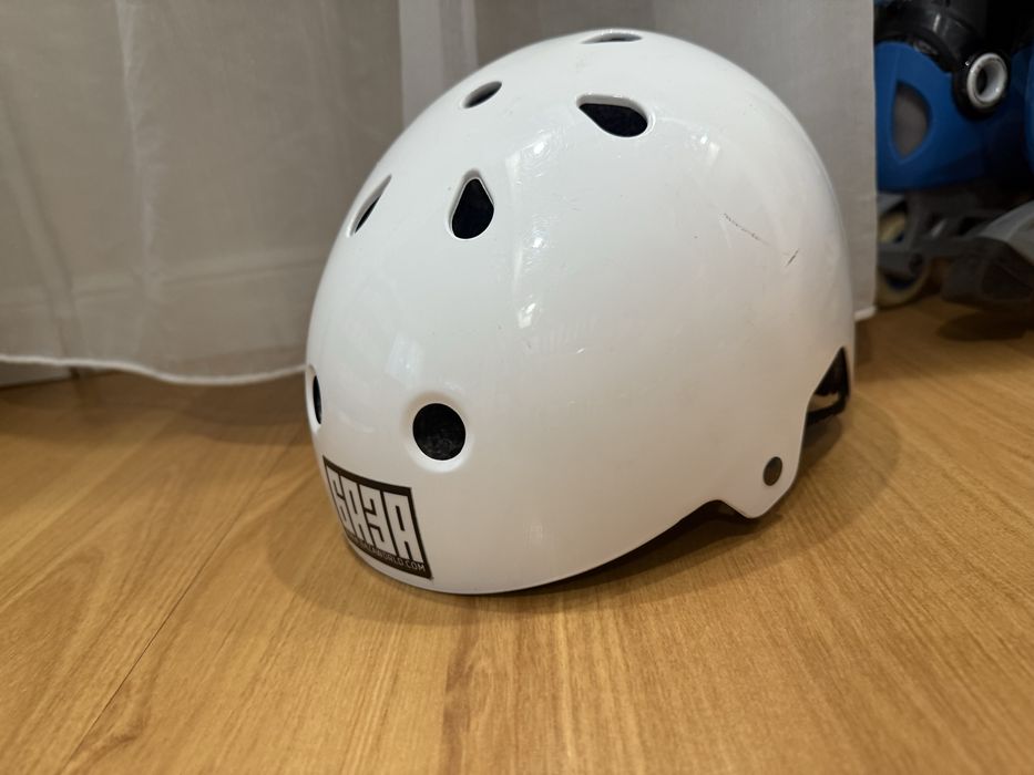 Ролери за момче номер 30-32 + всичко необходимо за безопасно каране