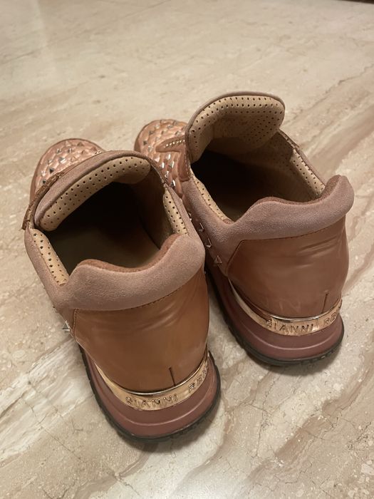 Обувки р розов цвят с капси