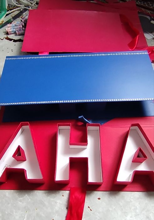 Подарочные именные коробки