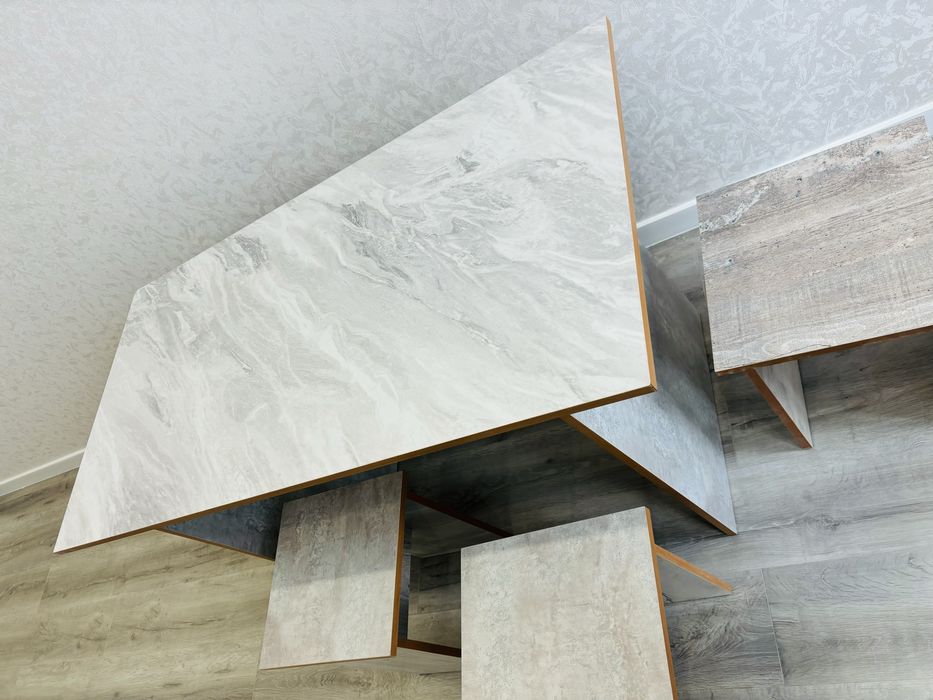 Продам стол 120*60 с табуретками 4шт