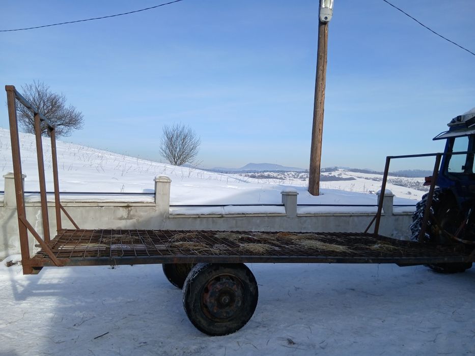 Trailer pentru baloți