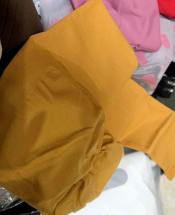 Леггинсы желтые новые