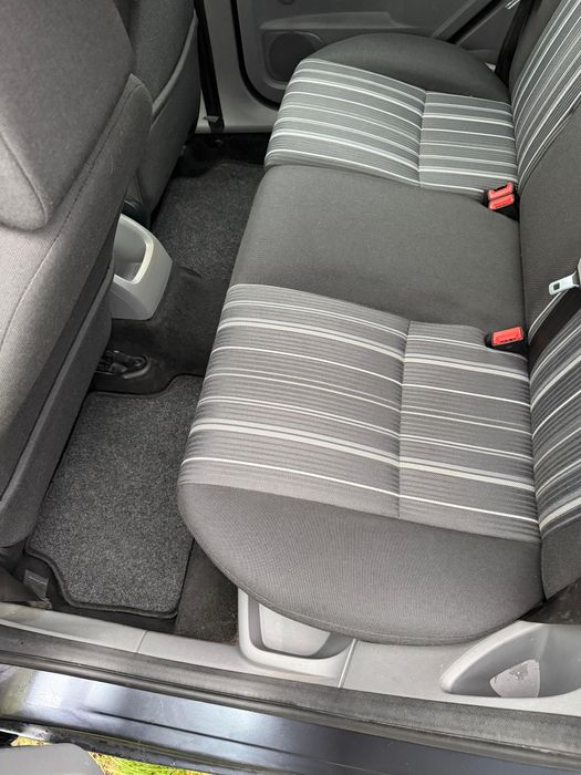 Se vinde ford focus mk2 combi