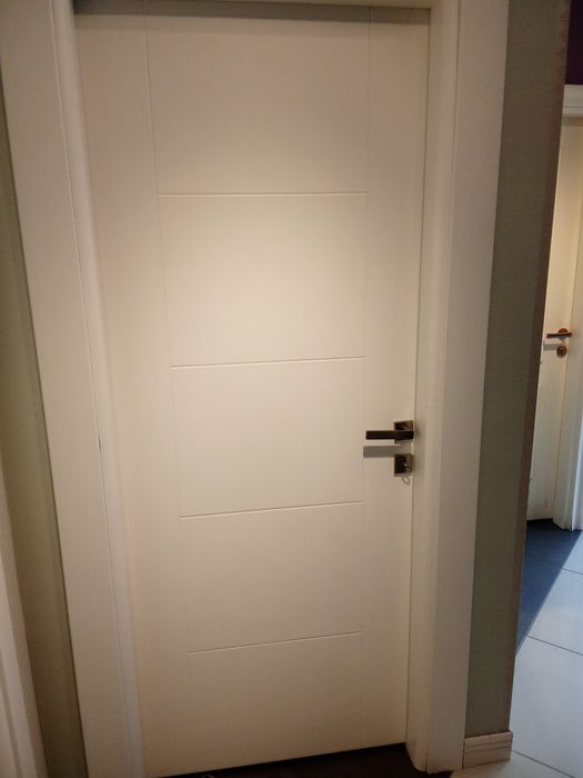 Интериорни врати