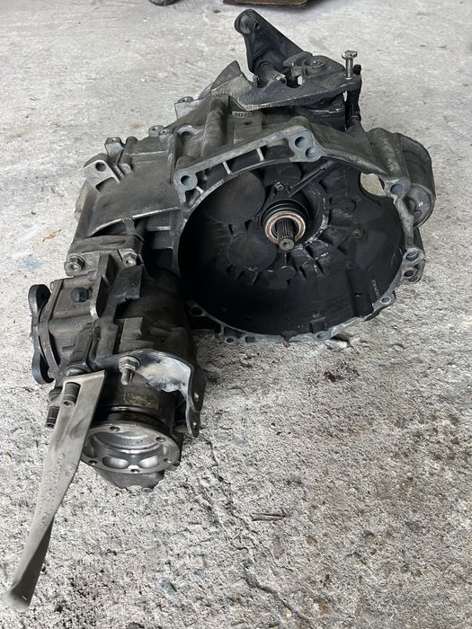 Скоростна кутия 6степенна с раздатка 2.0TDi 140к.с 4Х4