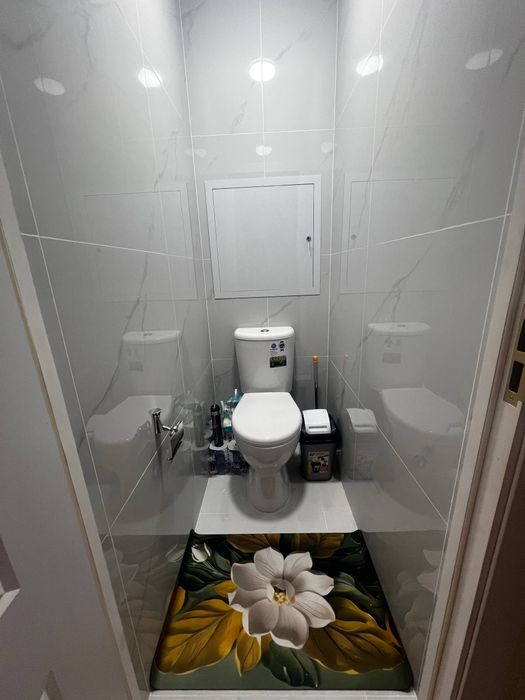 Срочна пролаётса 2 этаж 2/3 переделана  комнатная квартира в Алгаритме