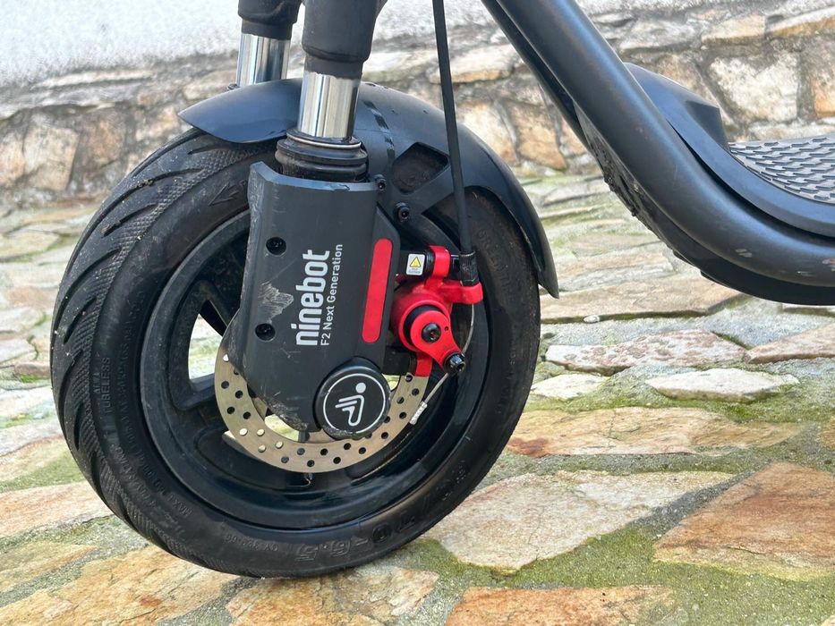 Ninebot F2 II E - Trotineta Electrica