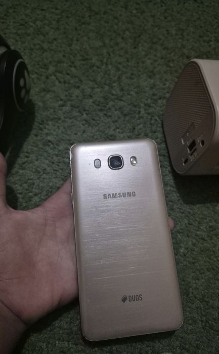 Samsung j7,arnova7h