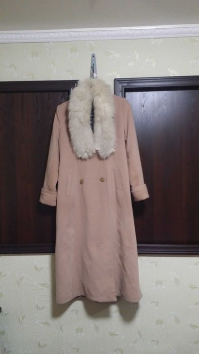 Женское пальто б/у. самовывоз