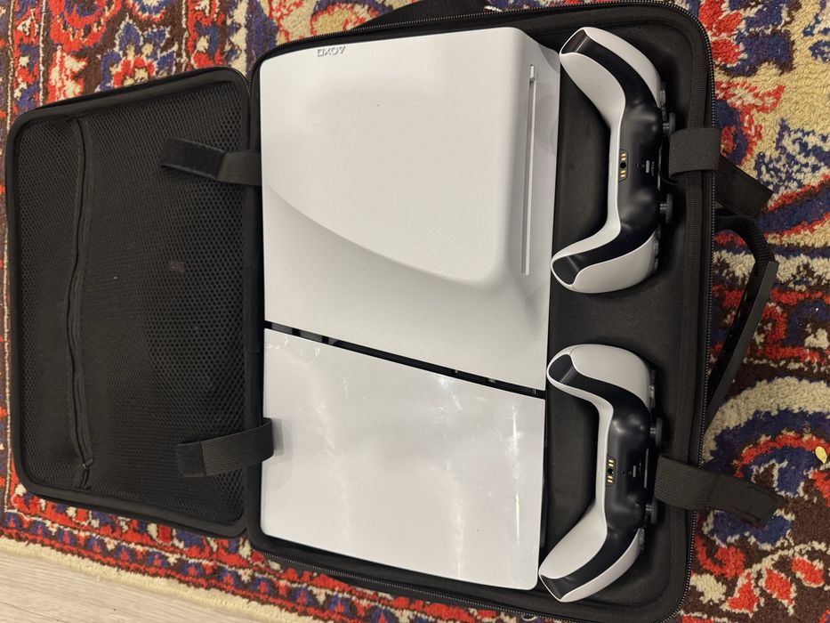 Продам PS5 slim 1tb