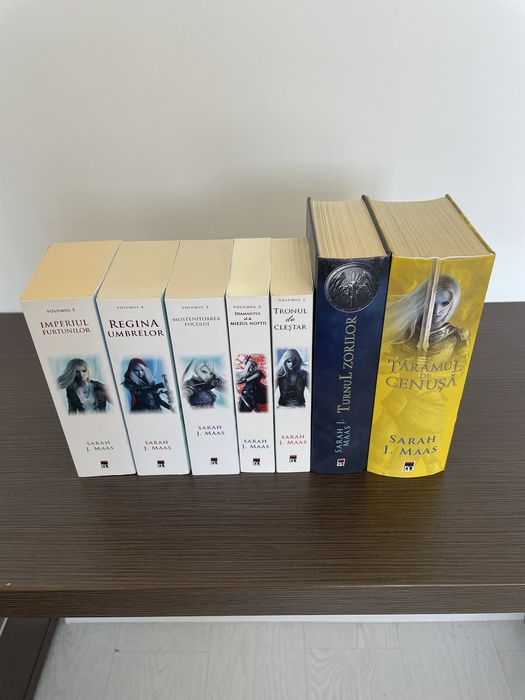 Seria tronul de clestar TOG sarah j maas