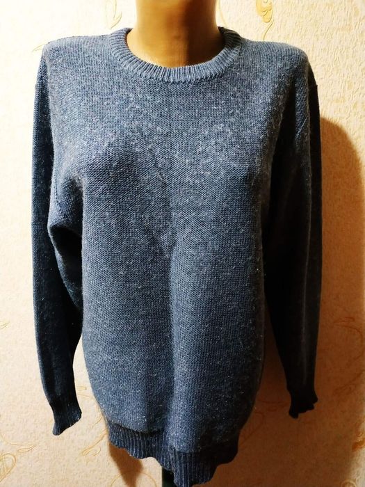 Жен. кофточки 48 размера.