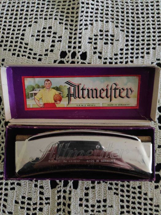 Четири стари хармоники, .
Цена 250 лева, общо. 
Пращам по Еконт.