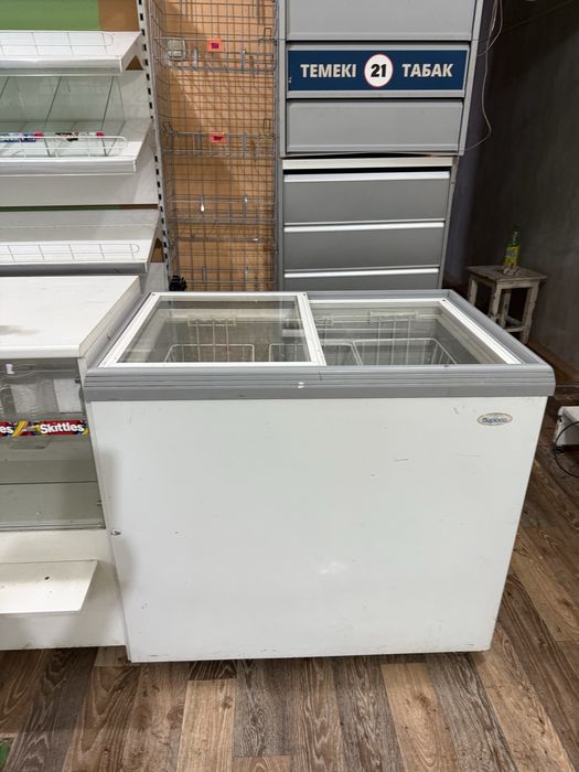 Продается холодильная витрина