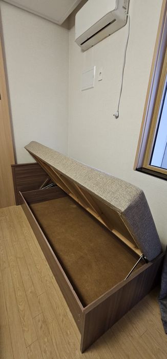 Односпальная кровать