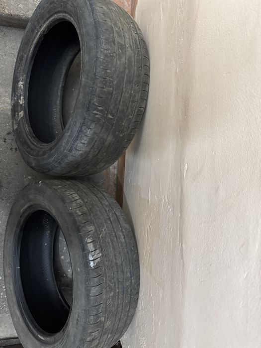 Продам пару резины Continental р16 лето