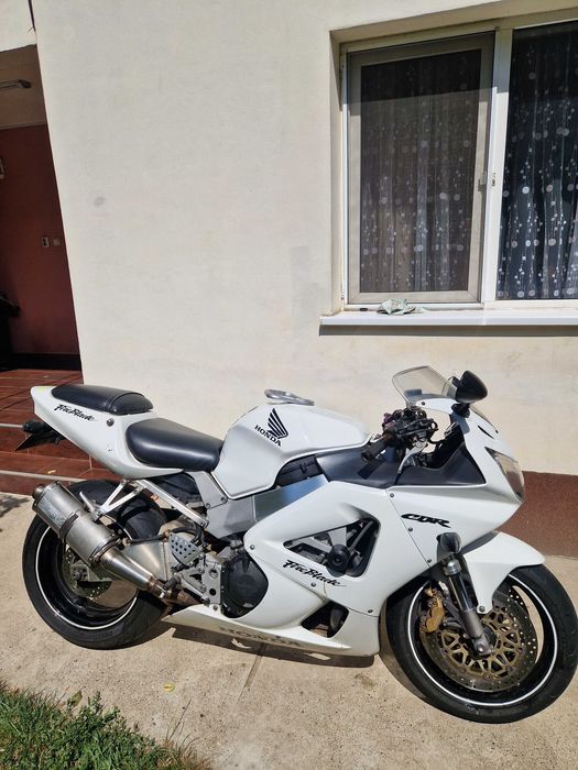 Motocicleta Honda CBR 929